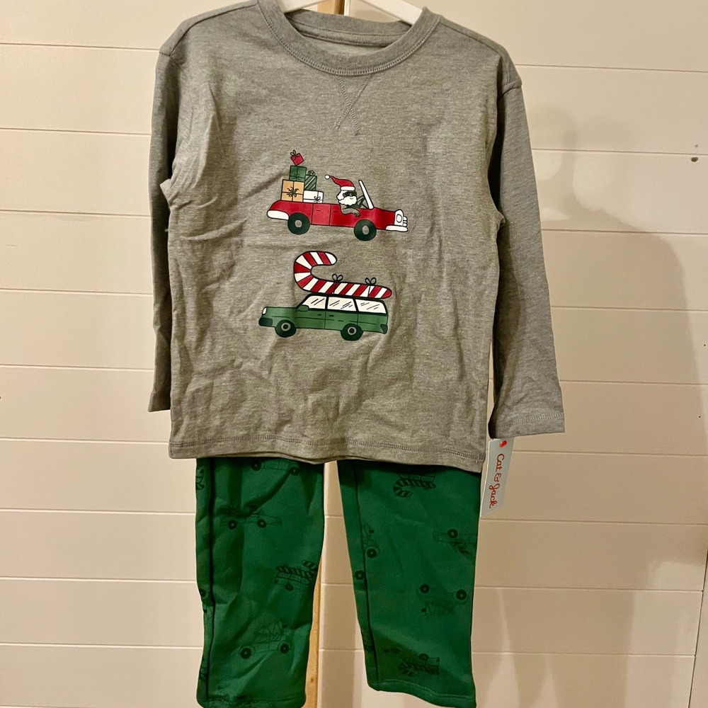 Cat & Jack Kids‎ Boys holiday Pajama Set Long Sleeve Shirt Pants Green Car Santa